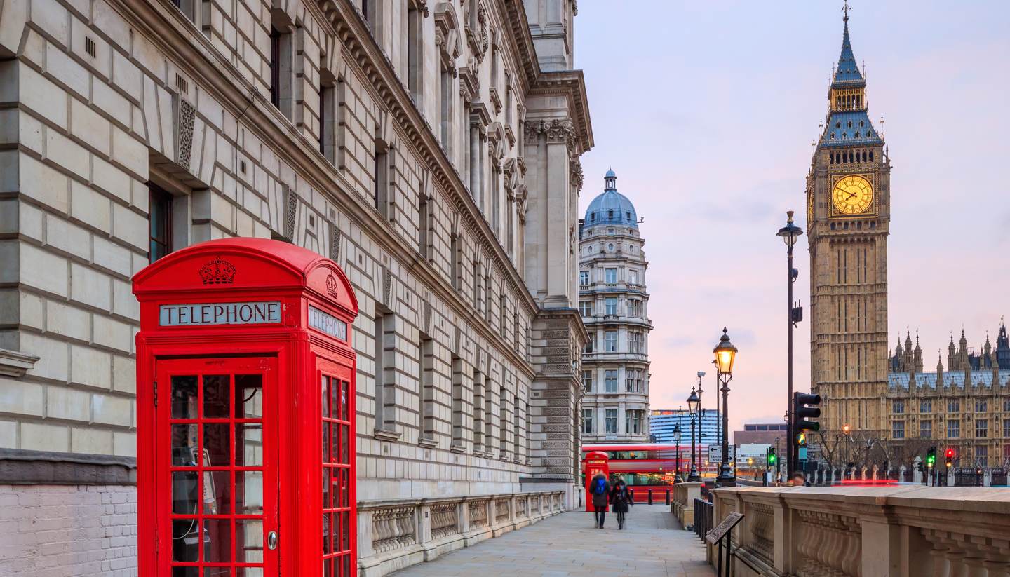 Londres - London skyline with Big Ben in the background