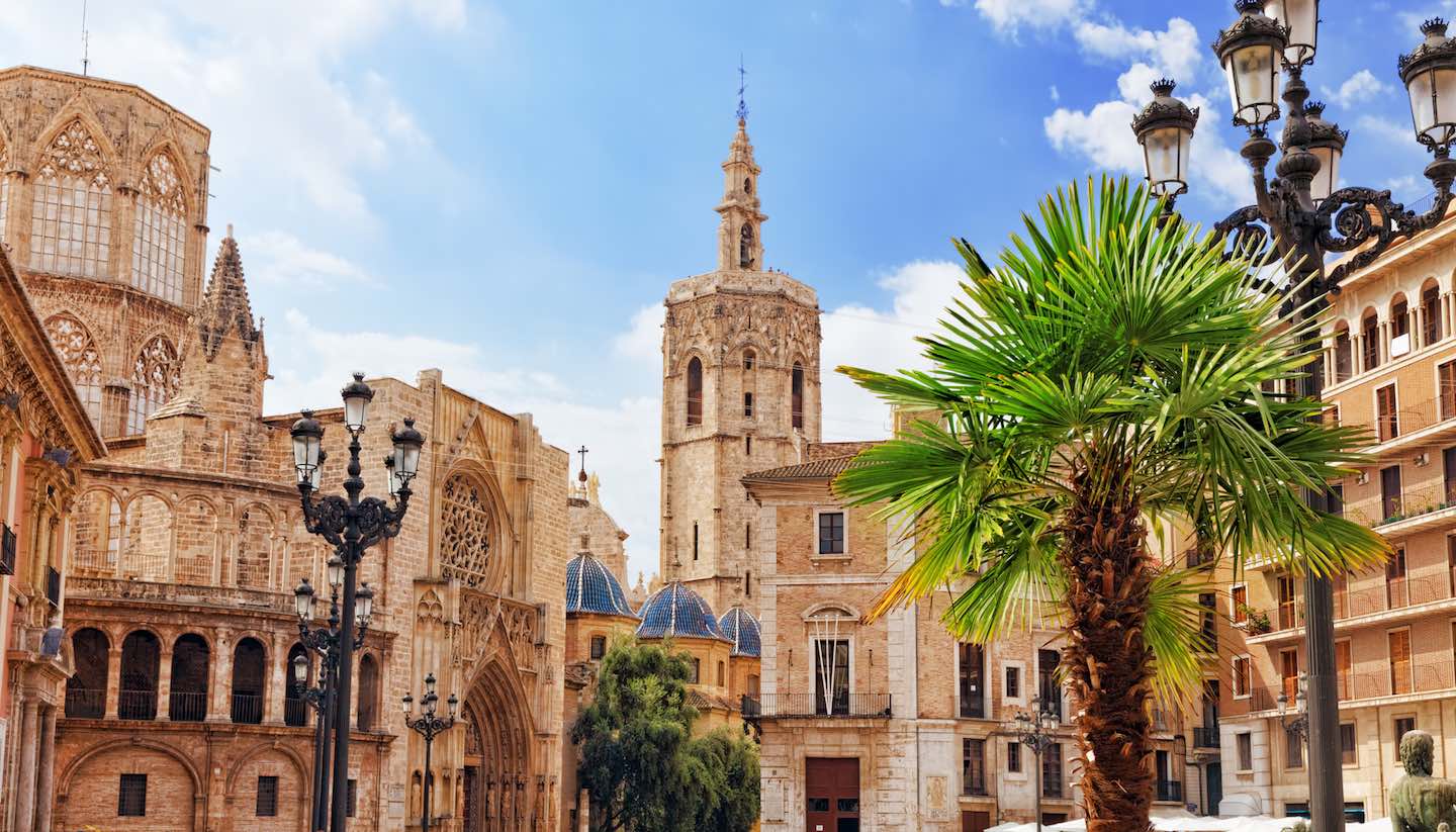 España - Saint Mary's Square and Valencia cathedral, Spain