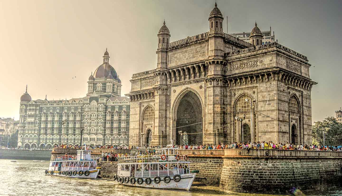 India - Gate Way of India & Taj Hotel, Mumbai