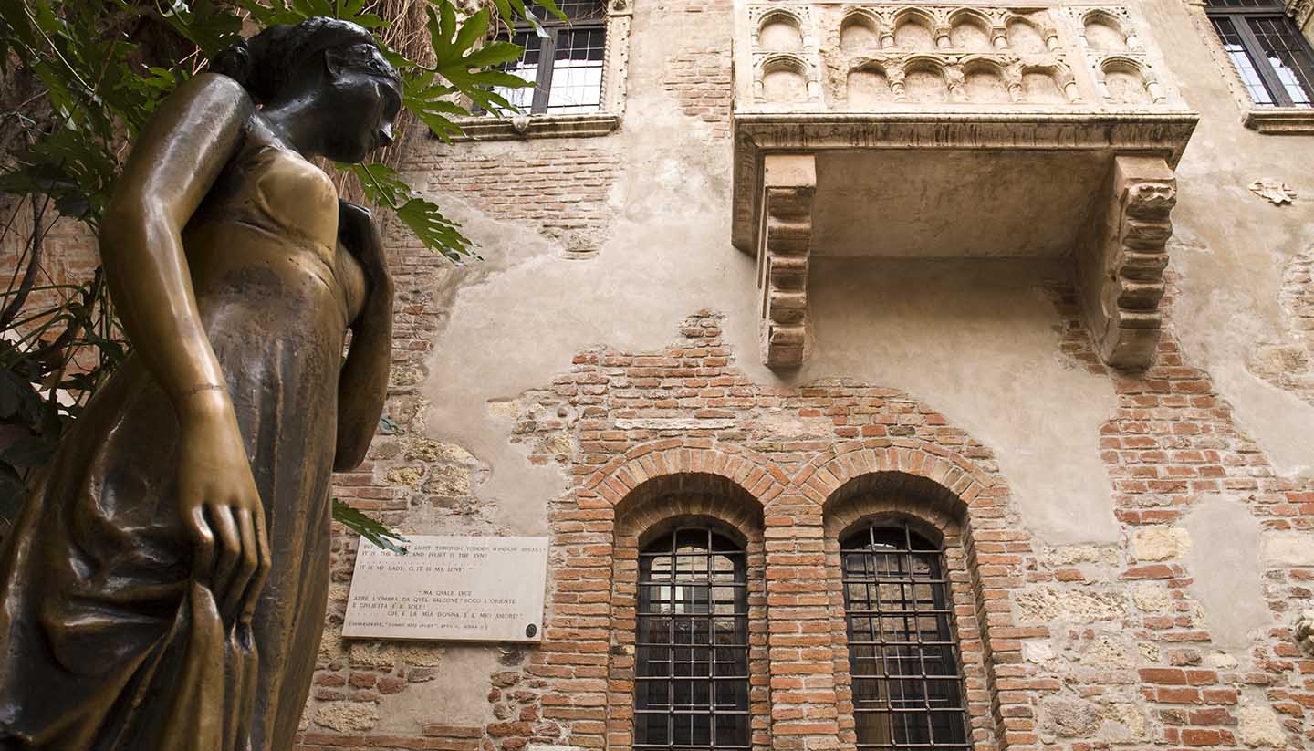 Italia - Juliet Capulet's balcony in Verona, Italy