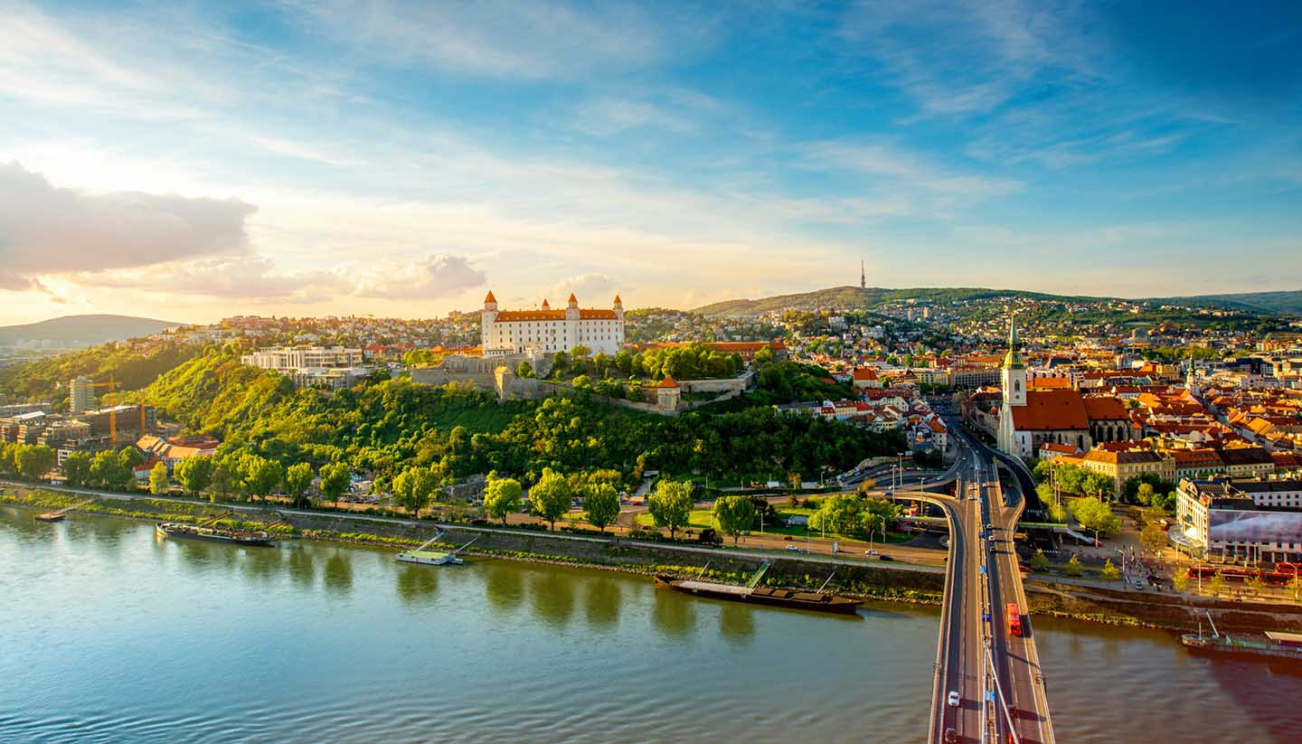 Eslovaquia - Bratislava Cityscape, Slovakia