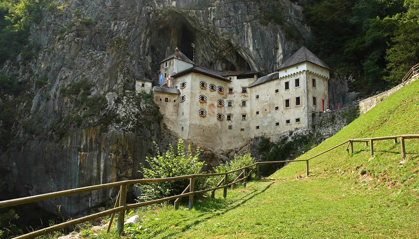 Eslovenia - Predjama Castle, Slovenia