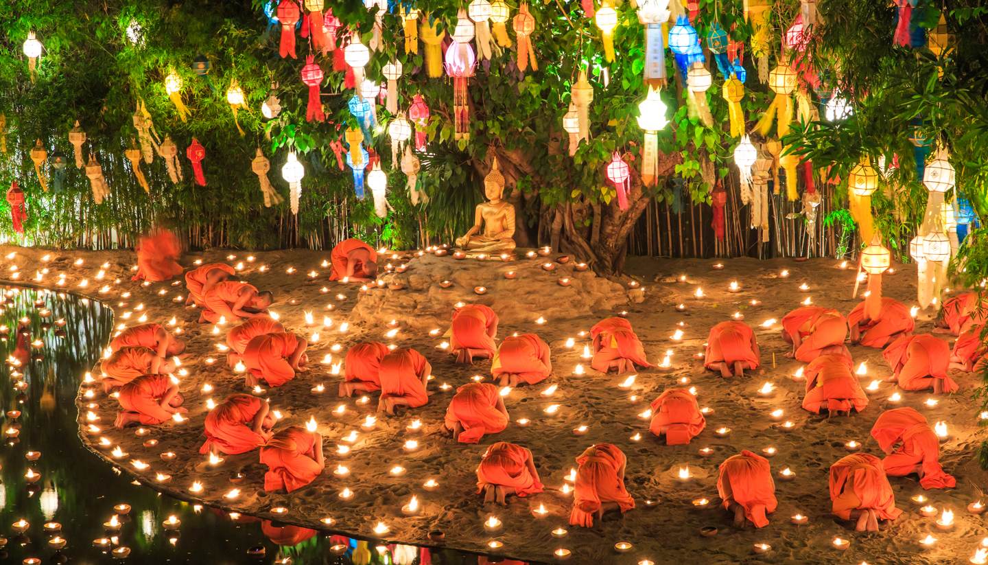 Tailandia - Loi Krathong - Wat Phan Tao temple